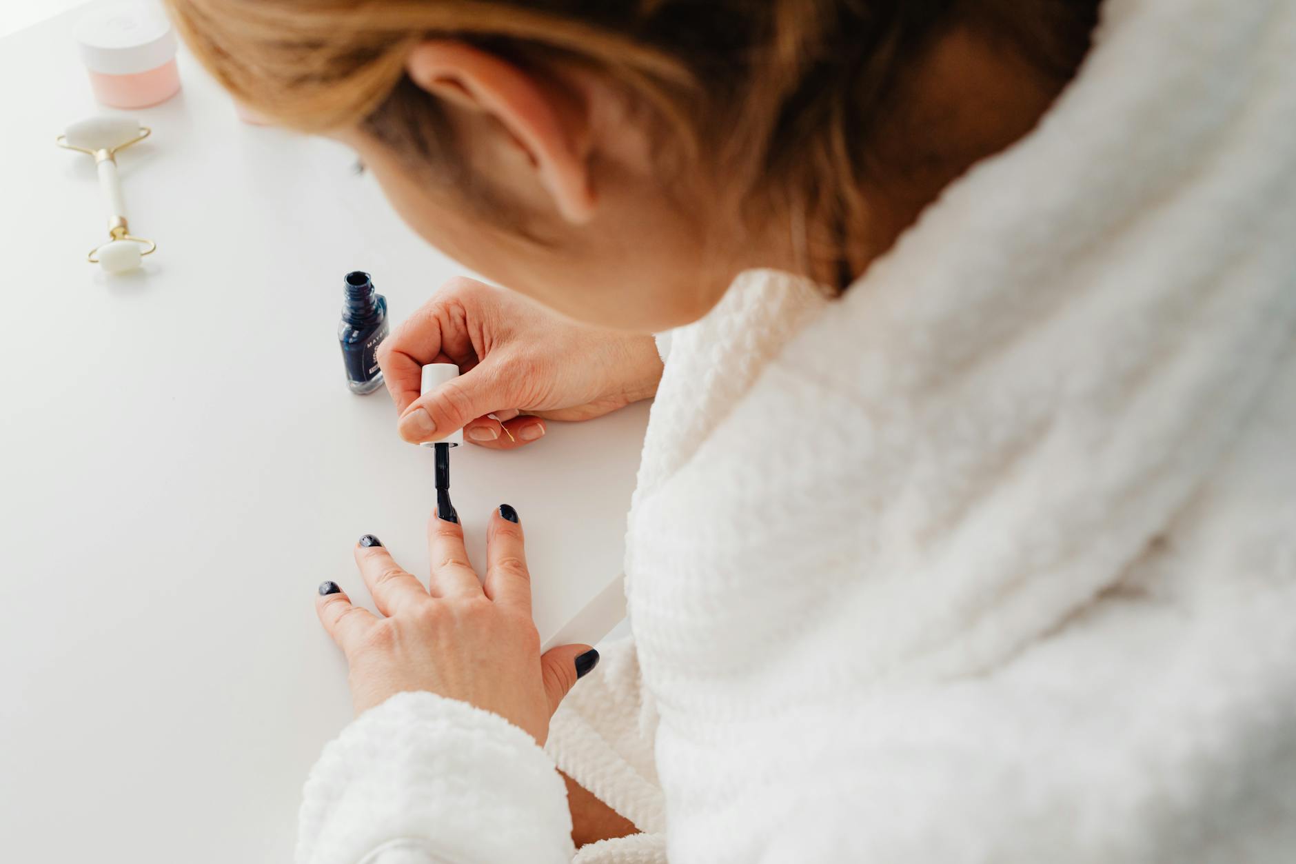 O Santuário Pessoal: Redescobrindo o Poder da Beleza e Spa em Casa