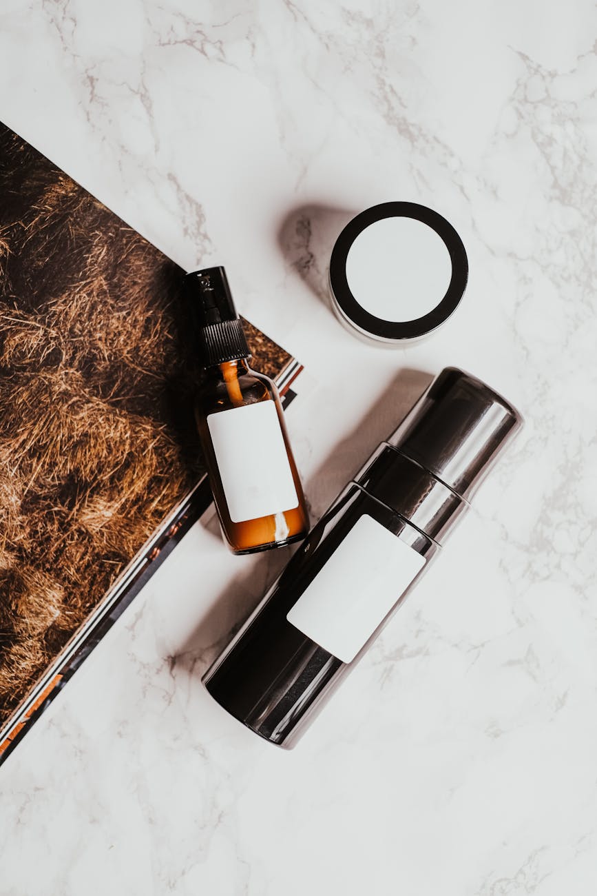 Skinimalismo de Luxo: A Ciência do Cuidado Bioativo e Ritualístico