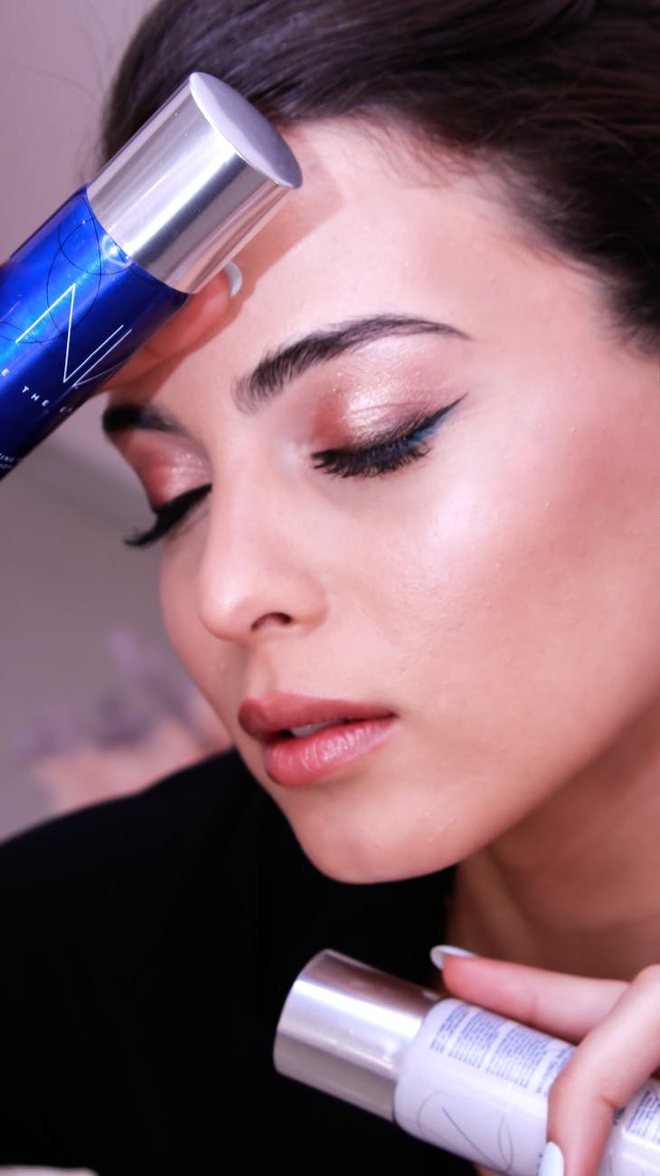 A Alquimia da Luz: O Despertar do Bio-Rejuvenescimento Molecular por Fotobiomodulação de Precisão