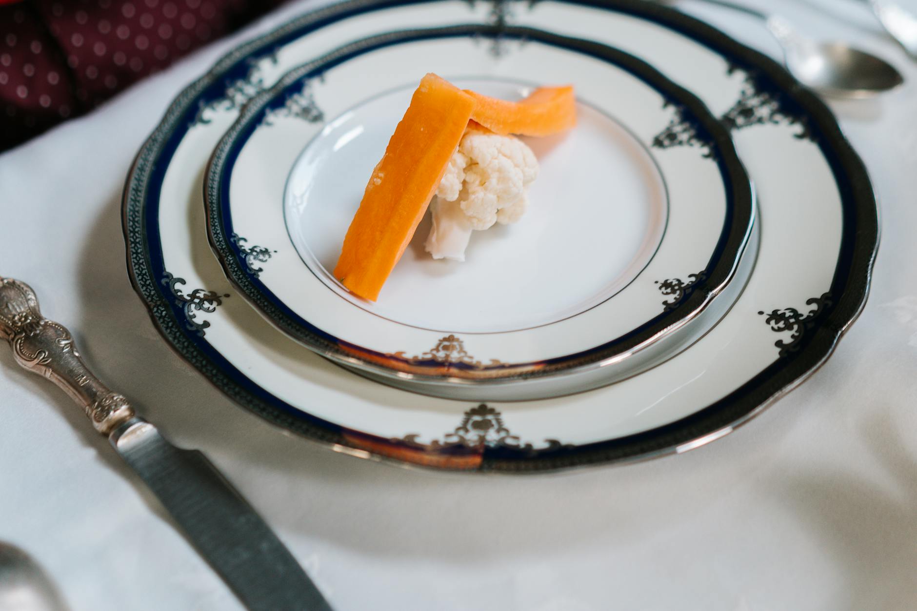 Gastronomia Detox: A Estética da Elegância Minimalista