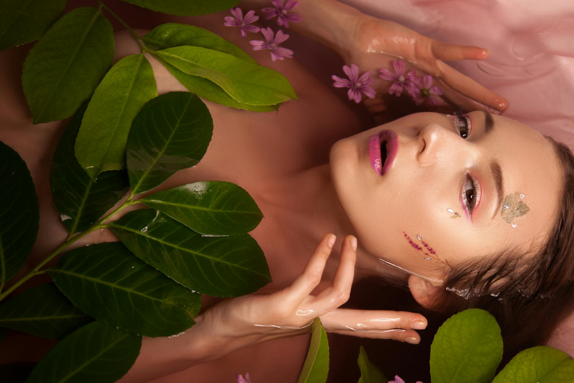 Bio-Luxo Regenerativo: A Nova Era da Alta Cosmética Botânica