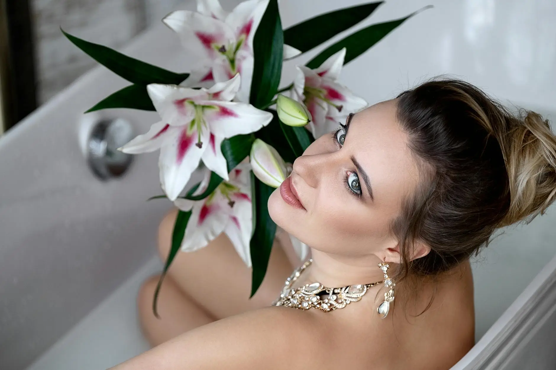 A Revolução do Spa em Casa: O Luxo Redefinido para a Mulher Moderna