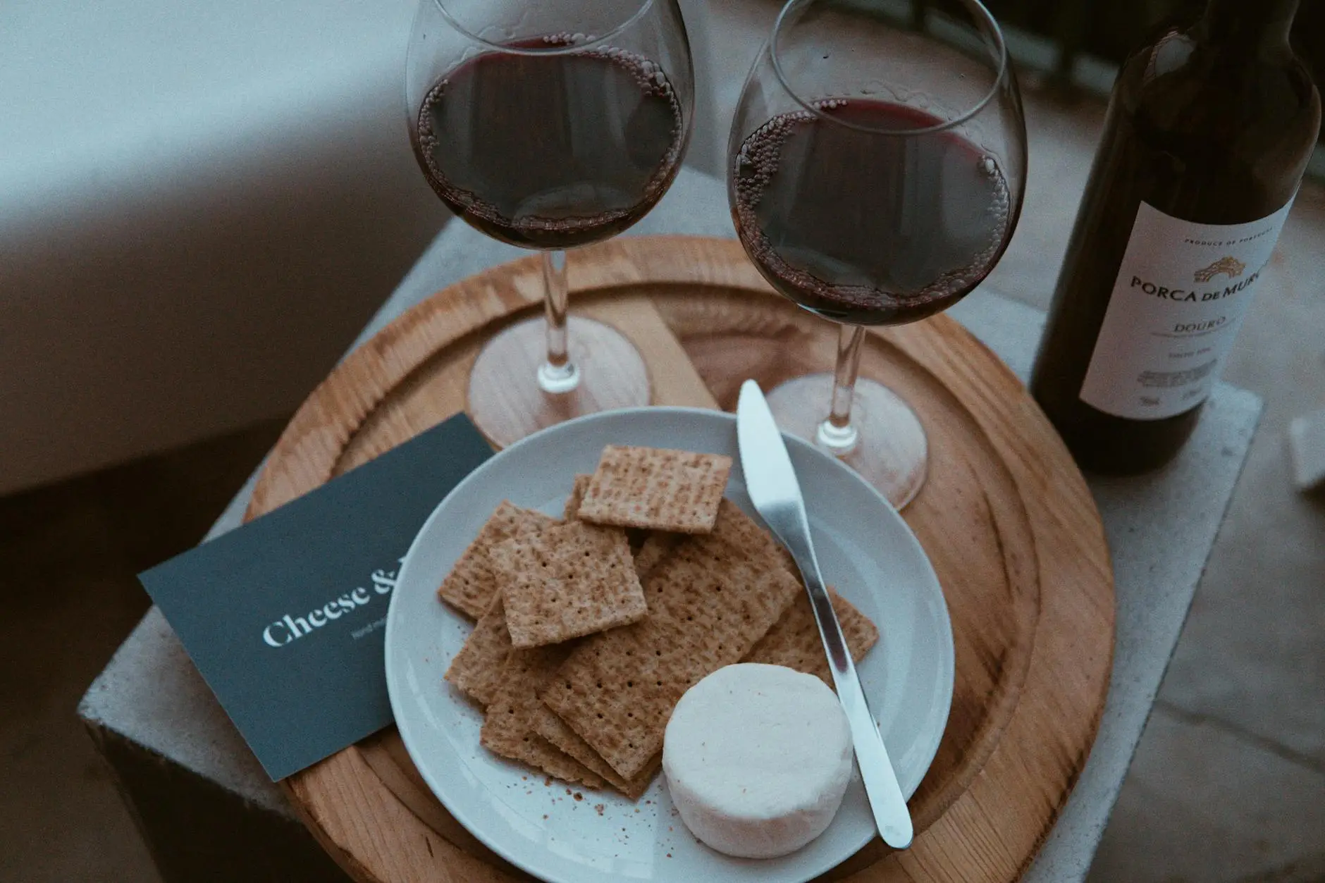 Guia Definitivo de Vinhos: Aprenda a Degustar, Harmonizar e Escolher o Rótulo Perfeito