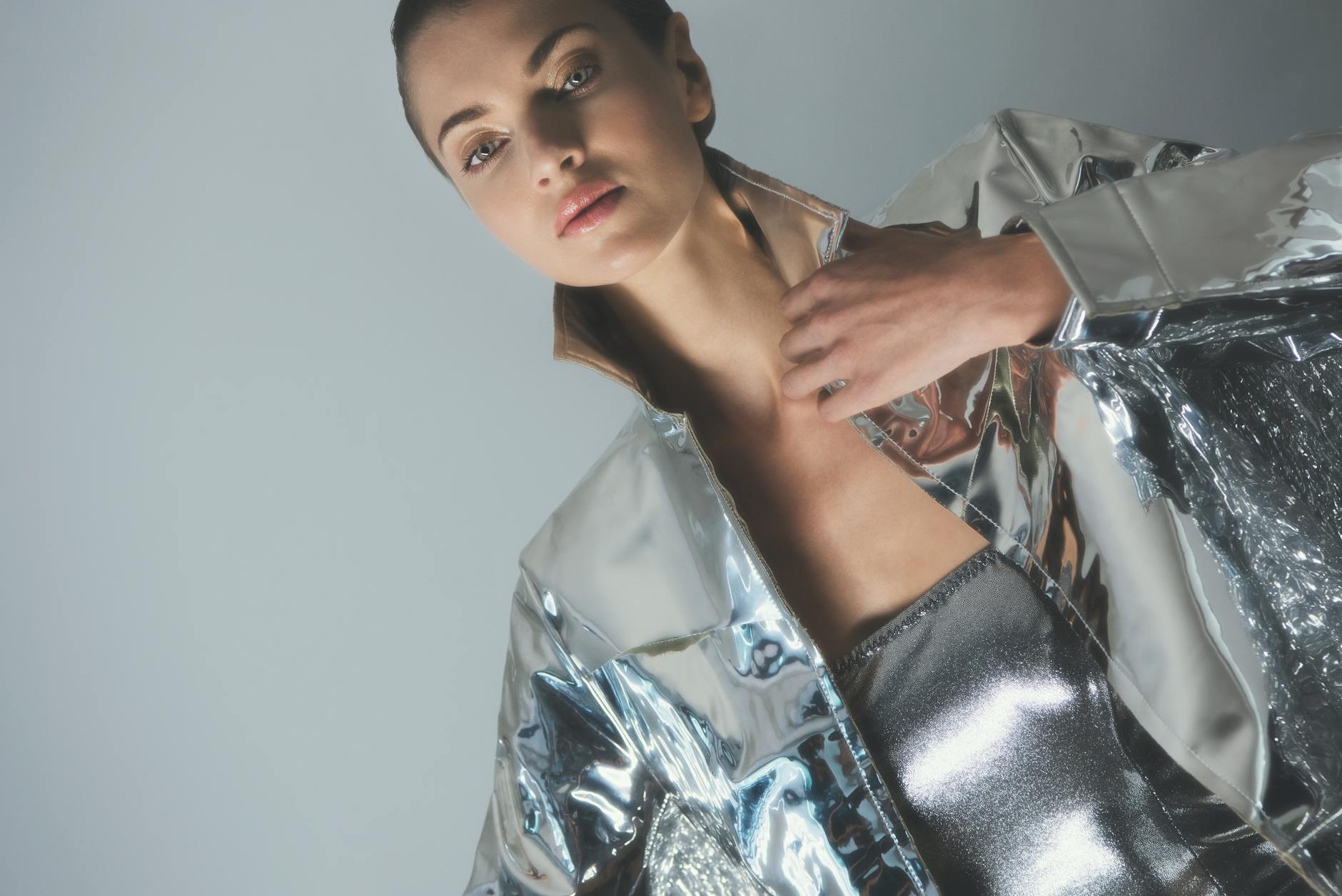Moda Feminina 2026: O Guia Definitivo das Tendências que Vão Dominar o Seu Guarda-Roupa
