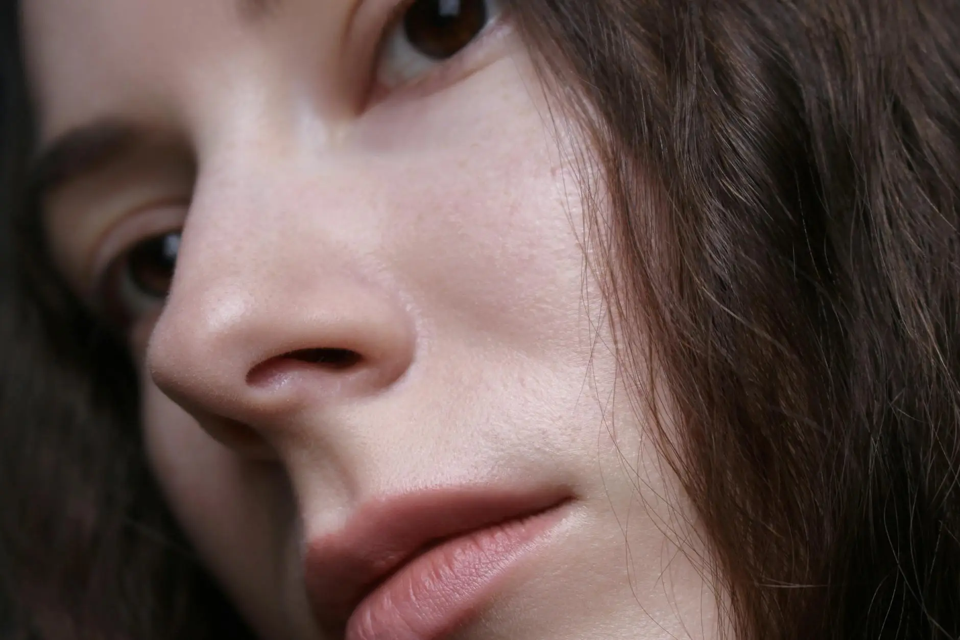 Skincare na Era Moderna: Um Guia Científico e Prático para Todas as Idades