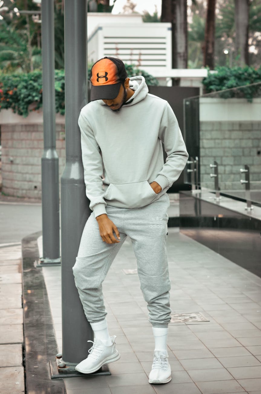 Efeito Vini Jr.: O Athleisure Reconfigura o Estilo Masculino AGORA!