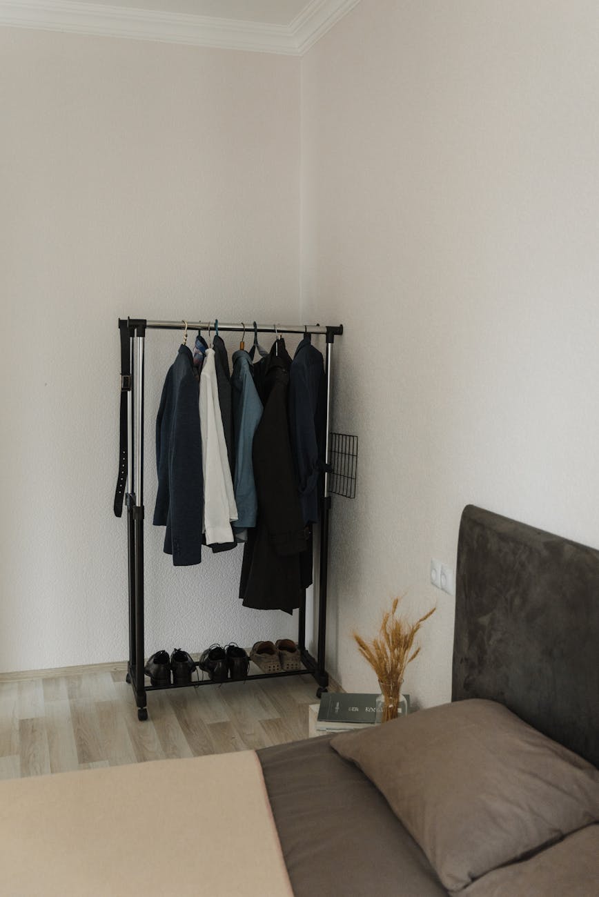 Guarda-Roupa Cápsula Masculino: Guia de Estilo Atemporal