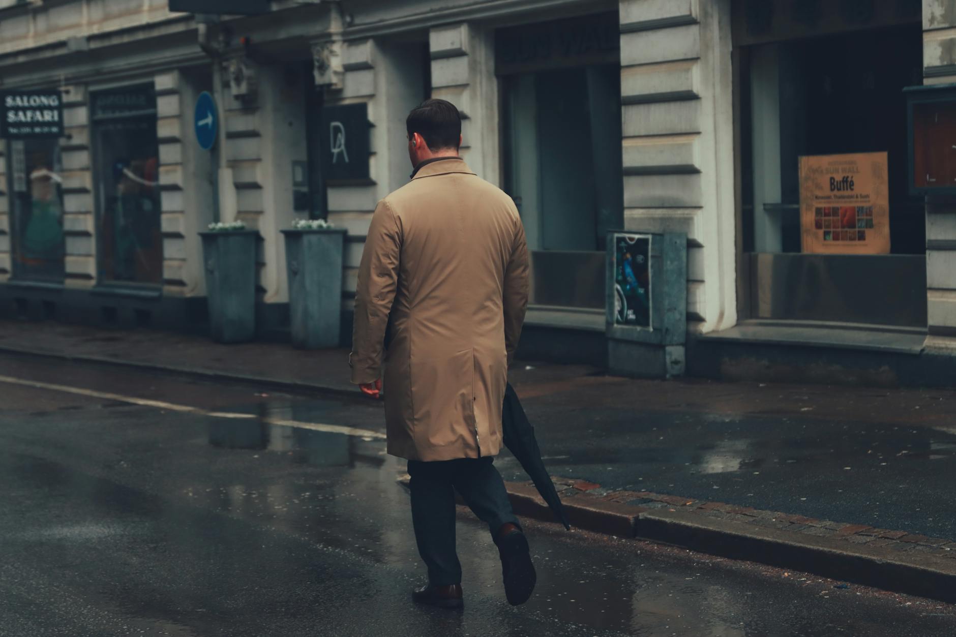 Urban Chic SP: Como Brilhar na Chuva com Estilo Funcional
