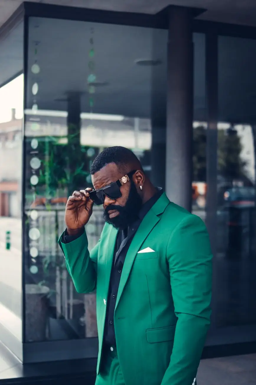 Tony Tornado: Lições de Estilo e Grooming aos 95 Anos