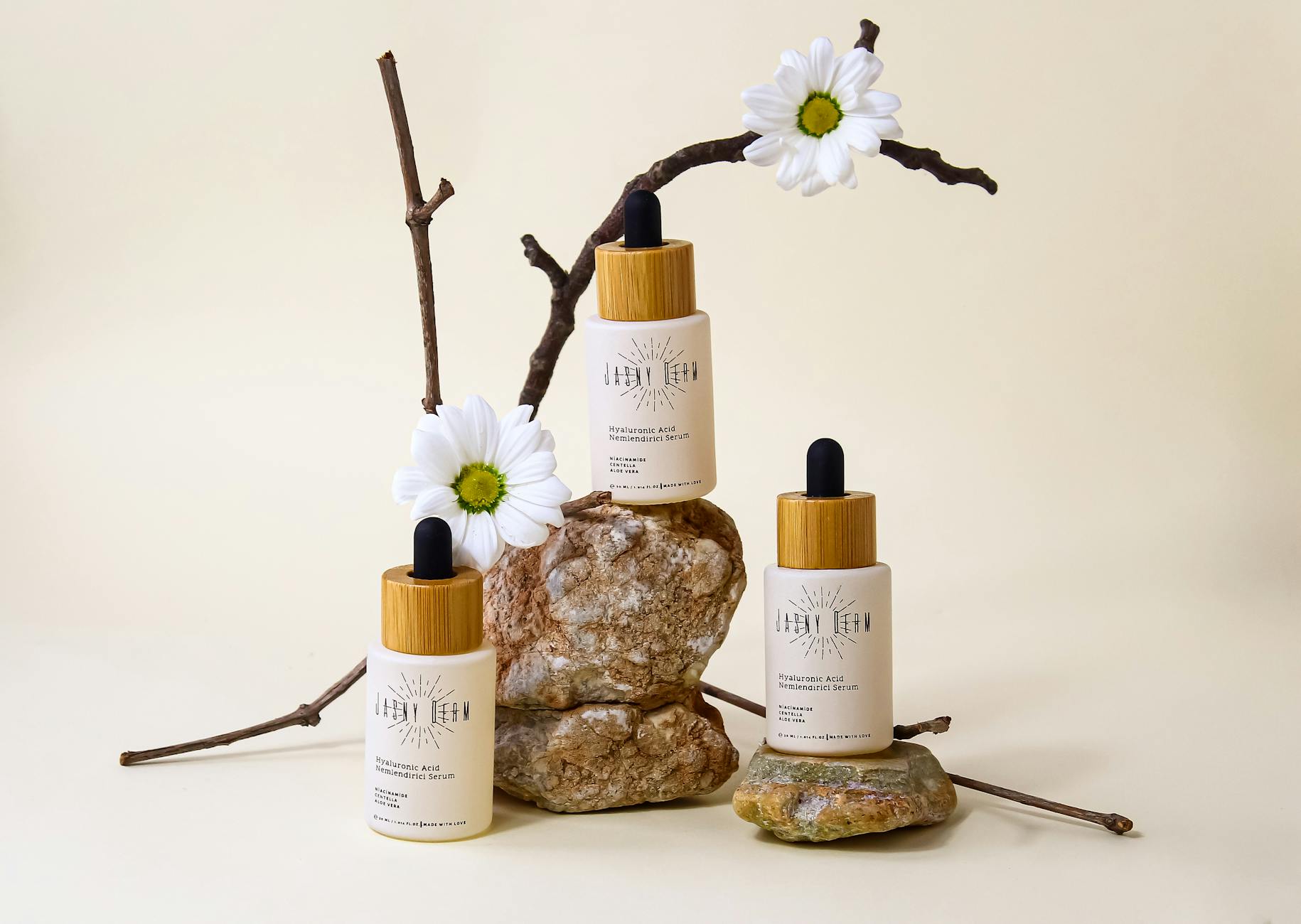 Skincare Avançado: Biotecnologia e Botânica de Luxo