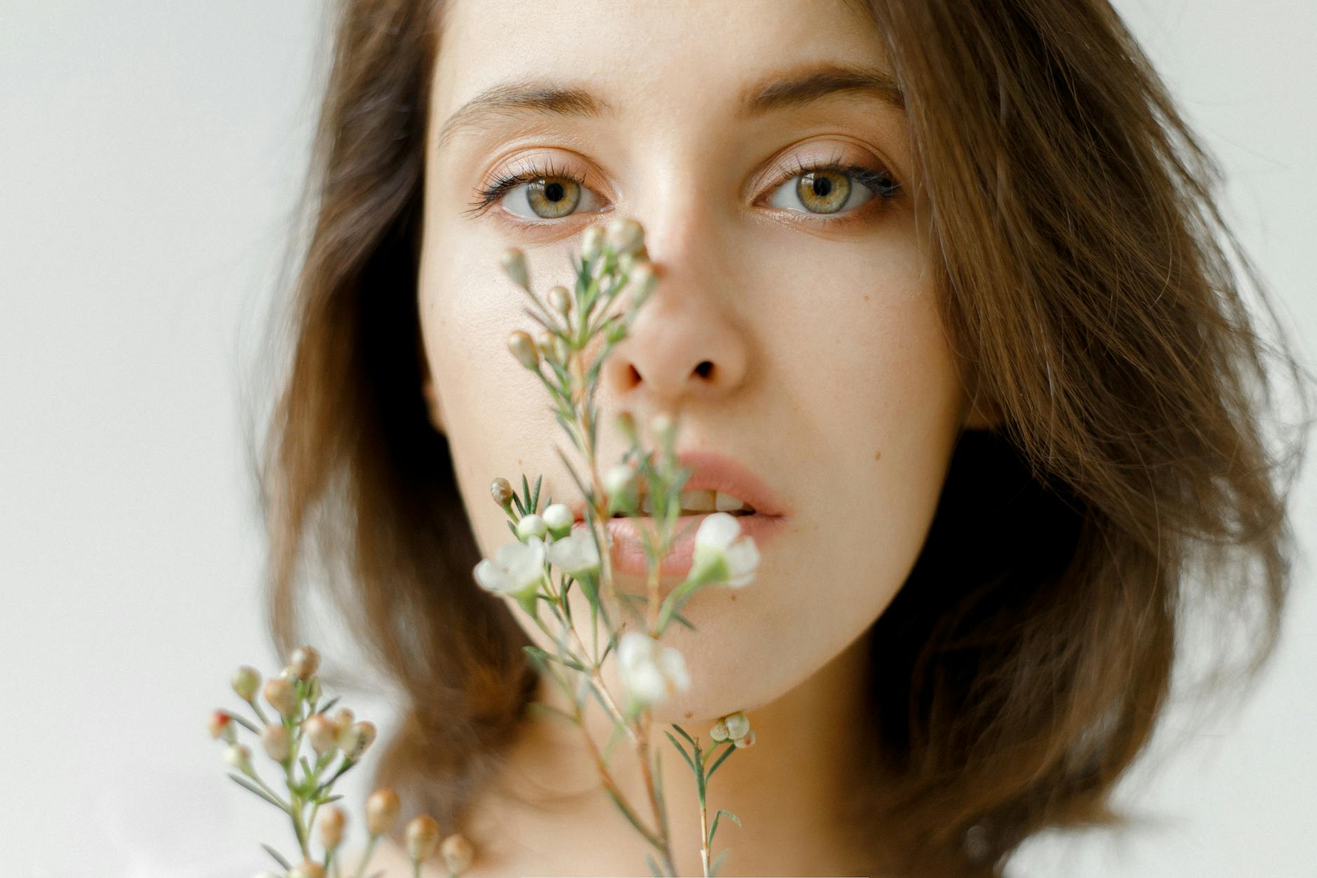 Clean Girl Aesthetic: A Ciência da Pele Glow Minimalista