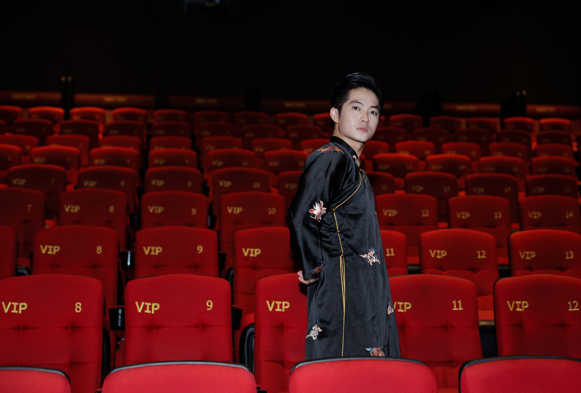 Global Stage Aesthetics: Estilo e Performance de Luxo