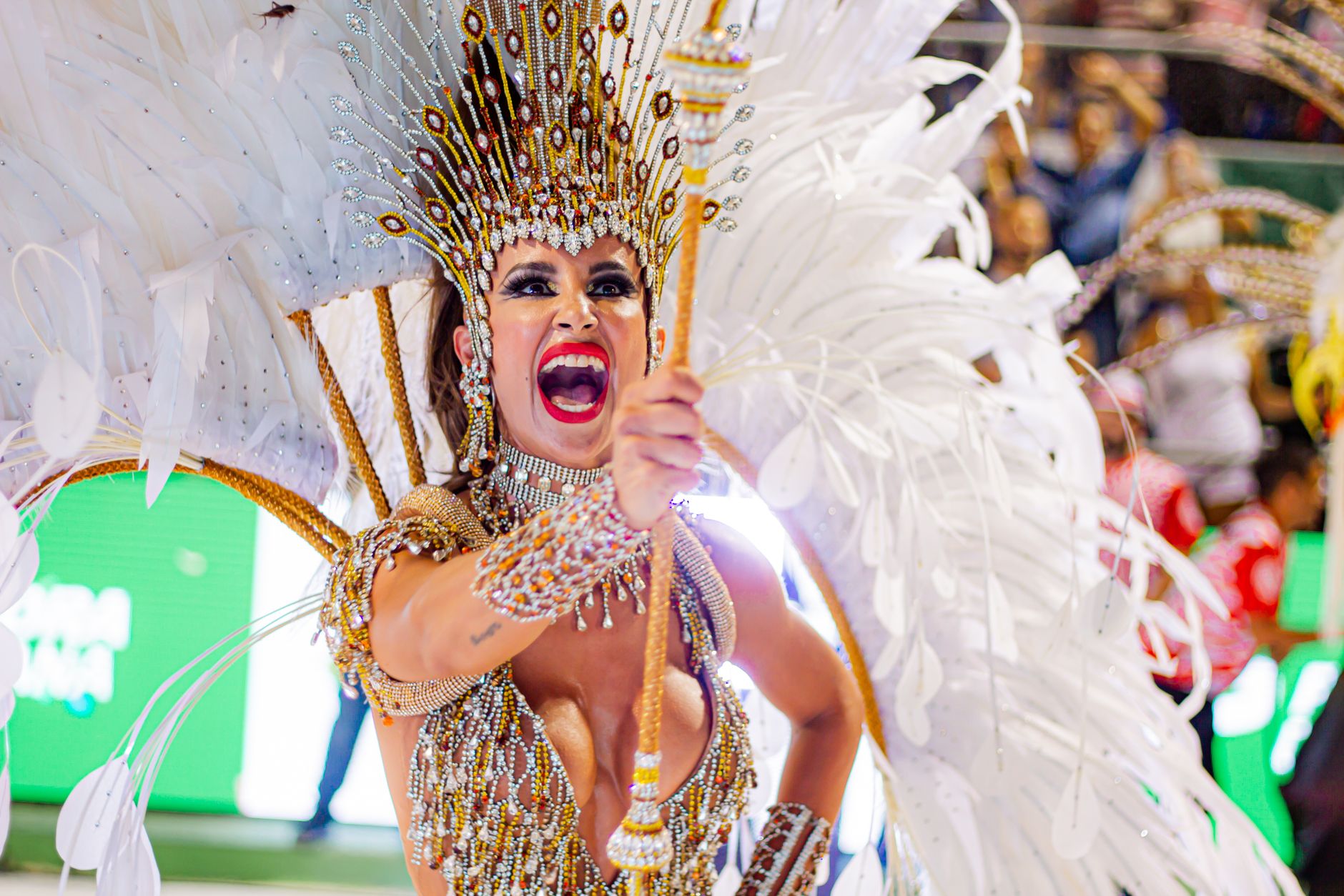 Anitta na Copa: O Segredo da Skin Glow e Make Suor-Proof