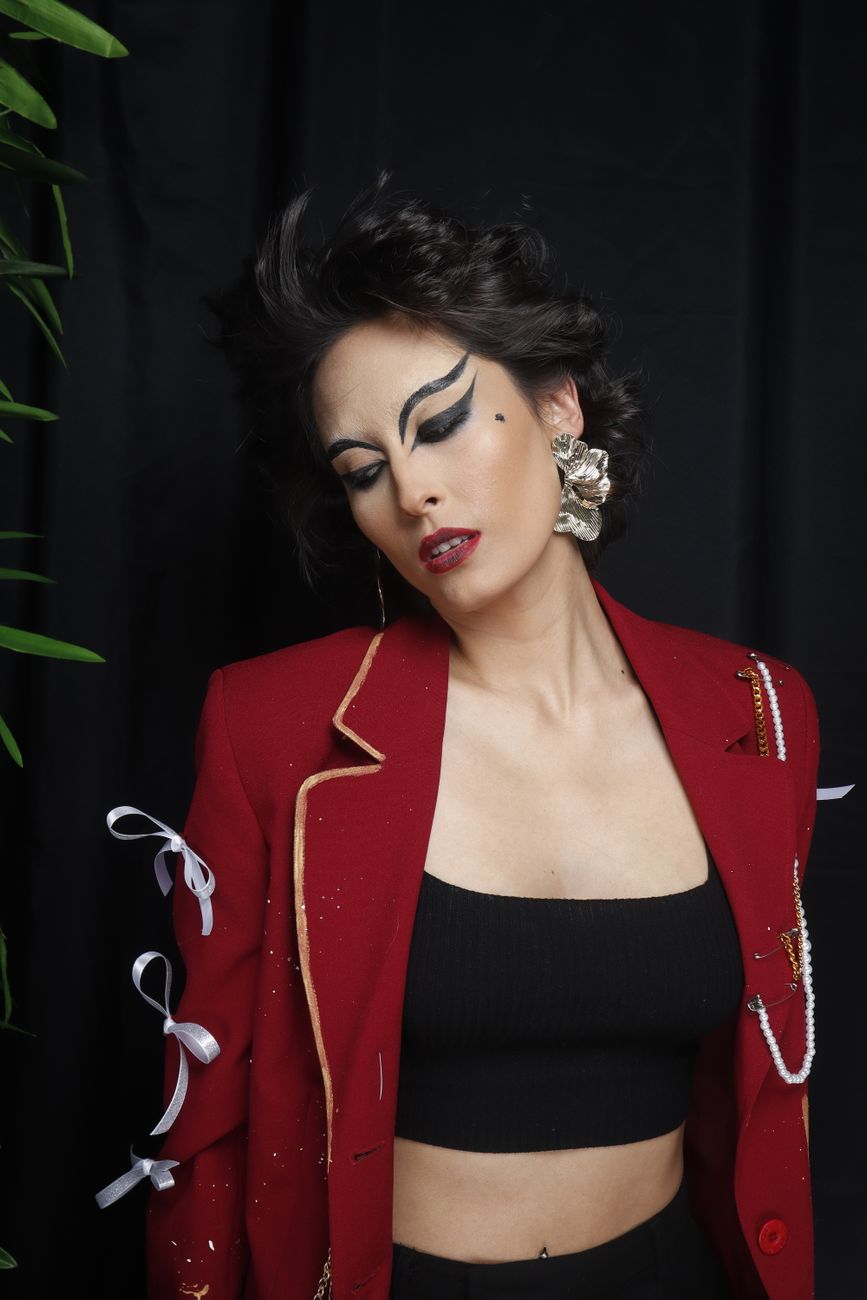 Luísa Sonza: A Revolução Estética do Statement Power Dressing
