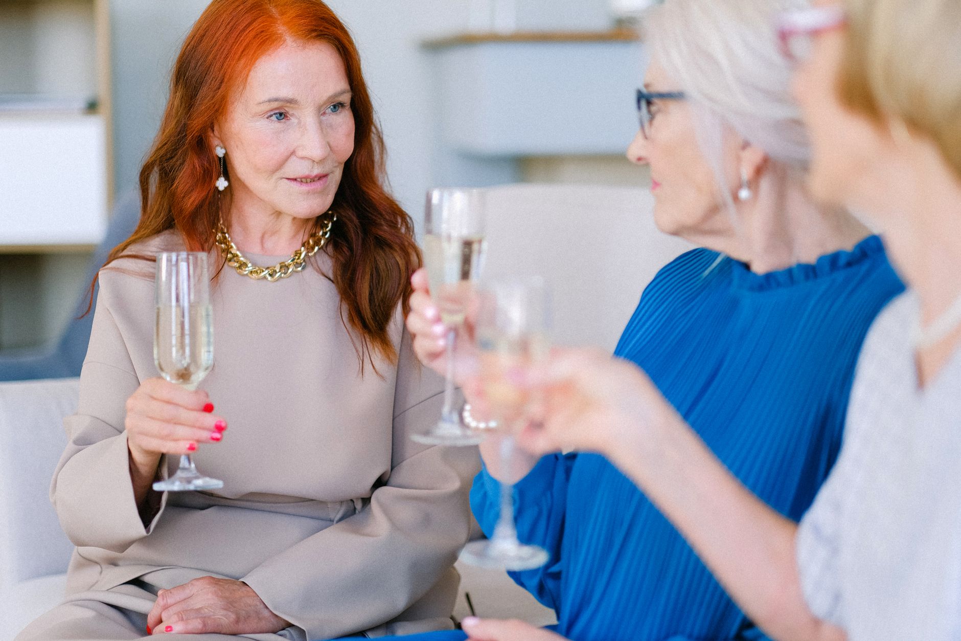 Etiqueta Social: Estilo e Confiança em Eventos Formais