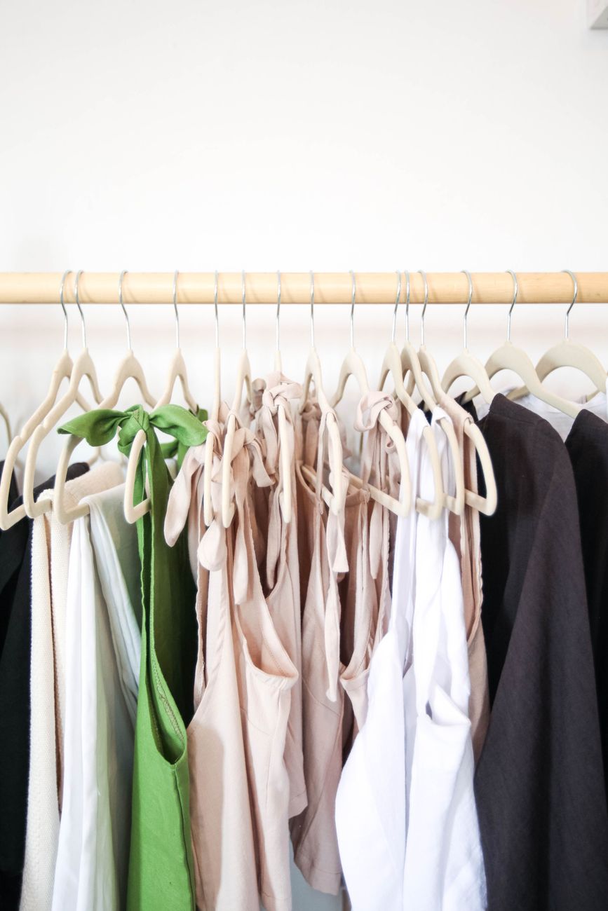 Guarda-Roupa Cápsula: Guia Definitivo para Elegância Inteligente