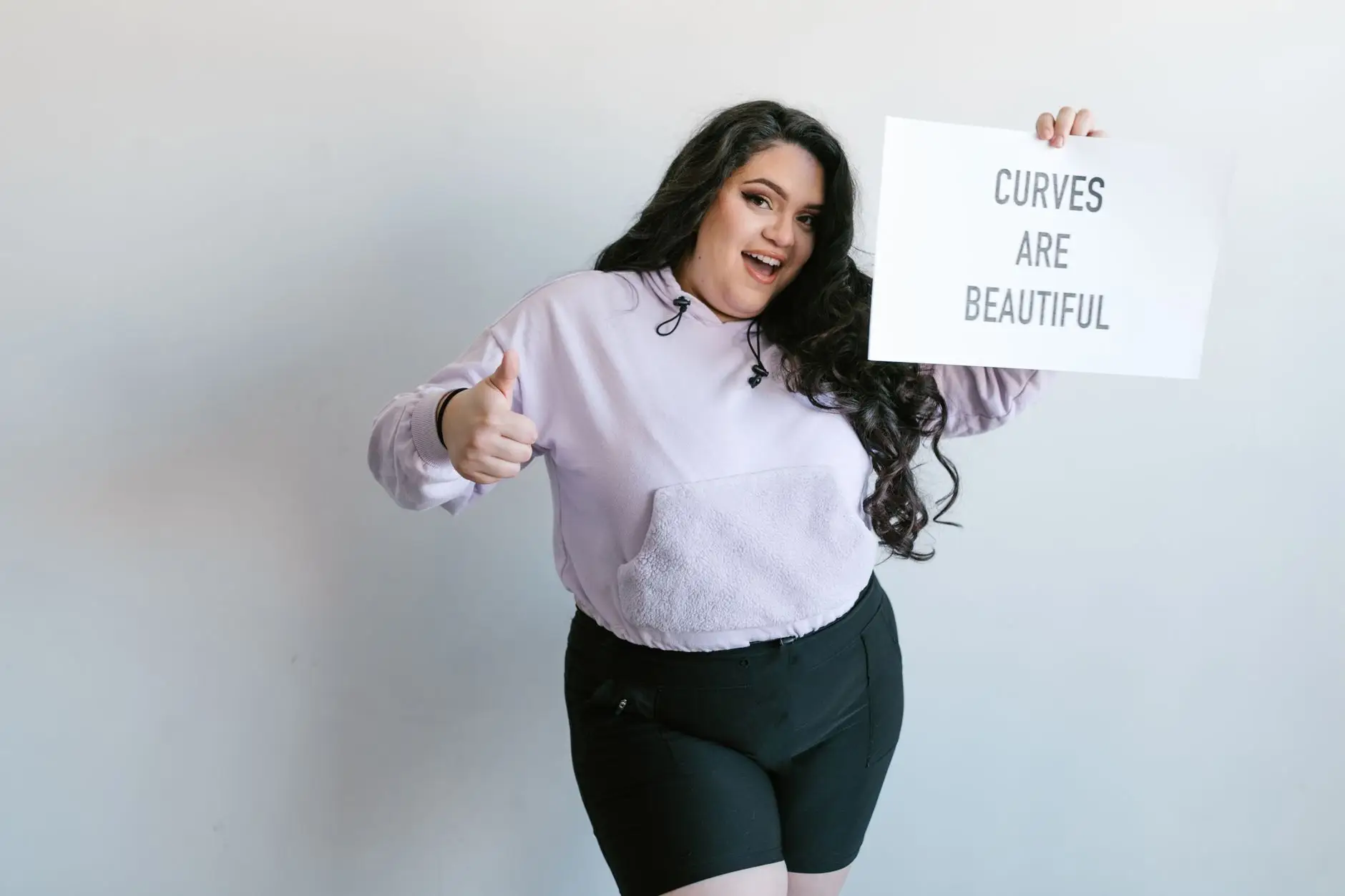 Thais Carla e a Lingerie que Transforma: Seu Hype Agora!