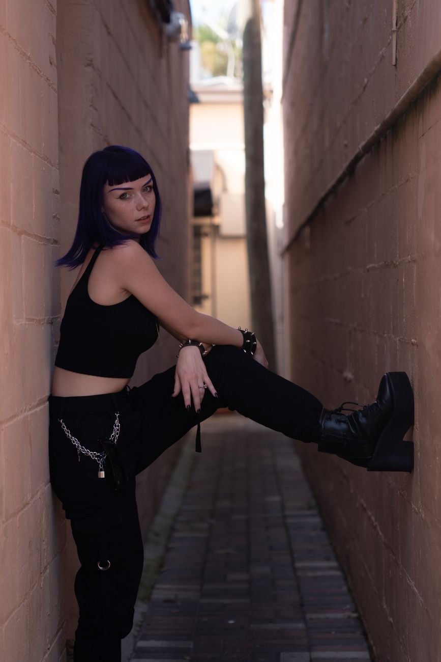 Cora Lacerda e a Estética Alt-Teen: O Poder do Roxo!