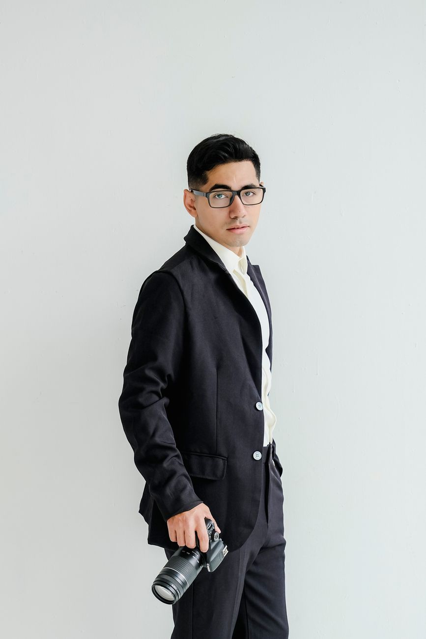 Guarda-Roupa Cápsula: Elegância e Versatilidade Científica