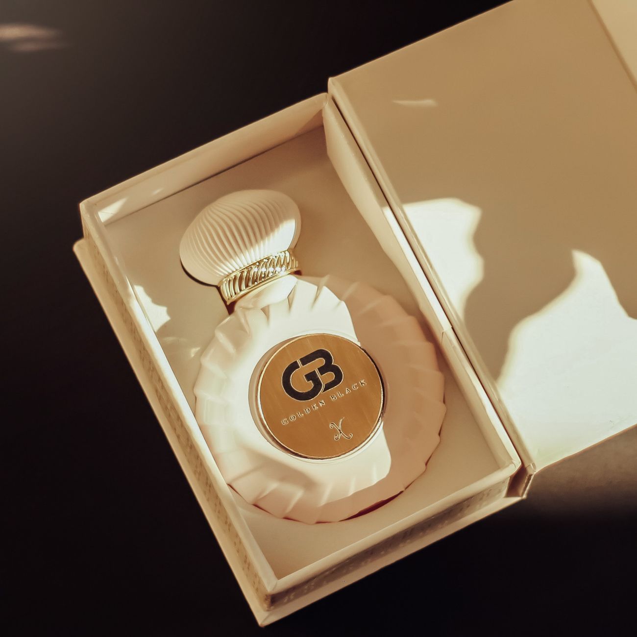Fragrâncias, Branding e Poder: A Face Oculta da Beleza
