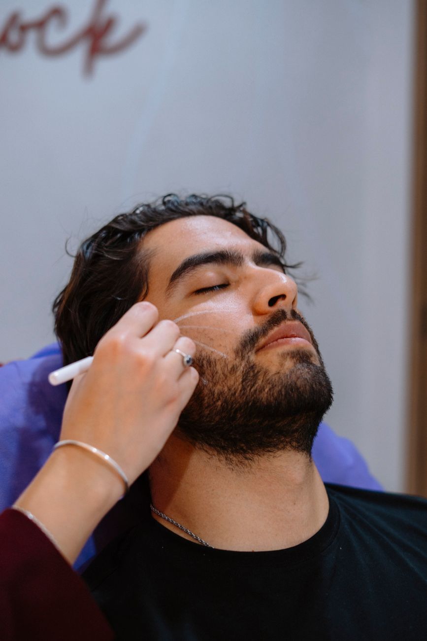 Carmo Dalla Vecchia: Grooming e Sensibilidade Masculina