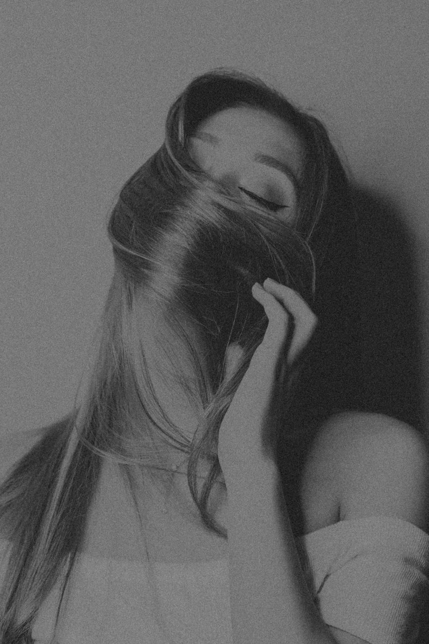 Ariana Grande e o Body Neutrality: A Revolução do Estilo