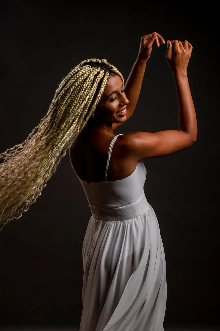 Fabiana Justus: O Brilho da Superação e a Beleza Radiante