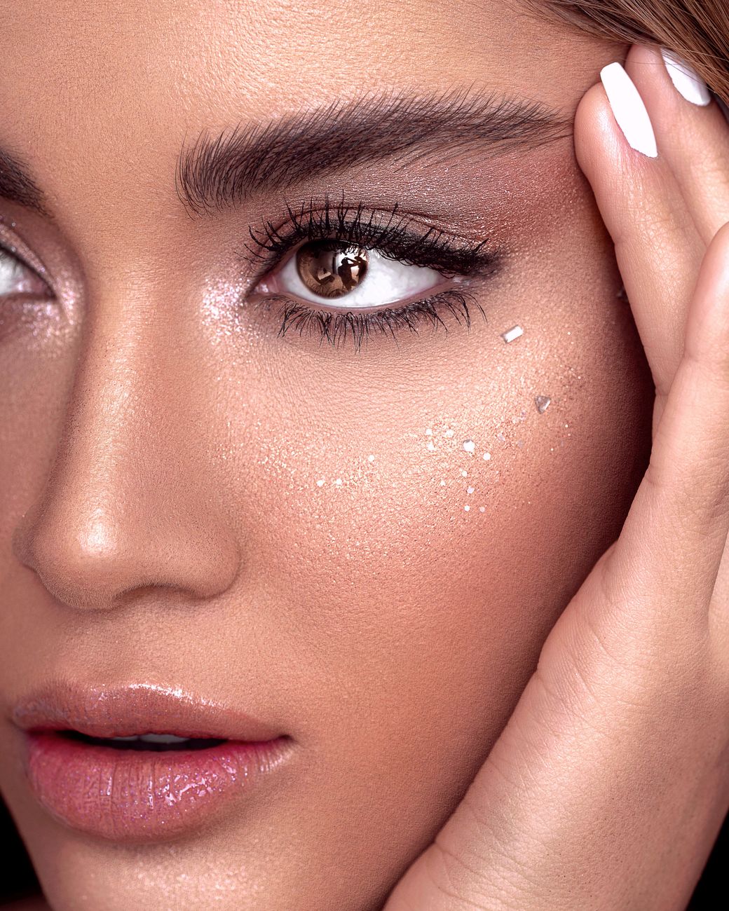Ariana Grande: Soft Glam e Skincare para Paz Mental