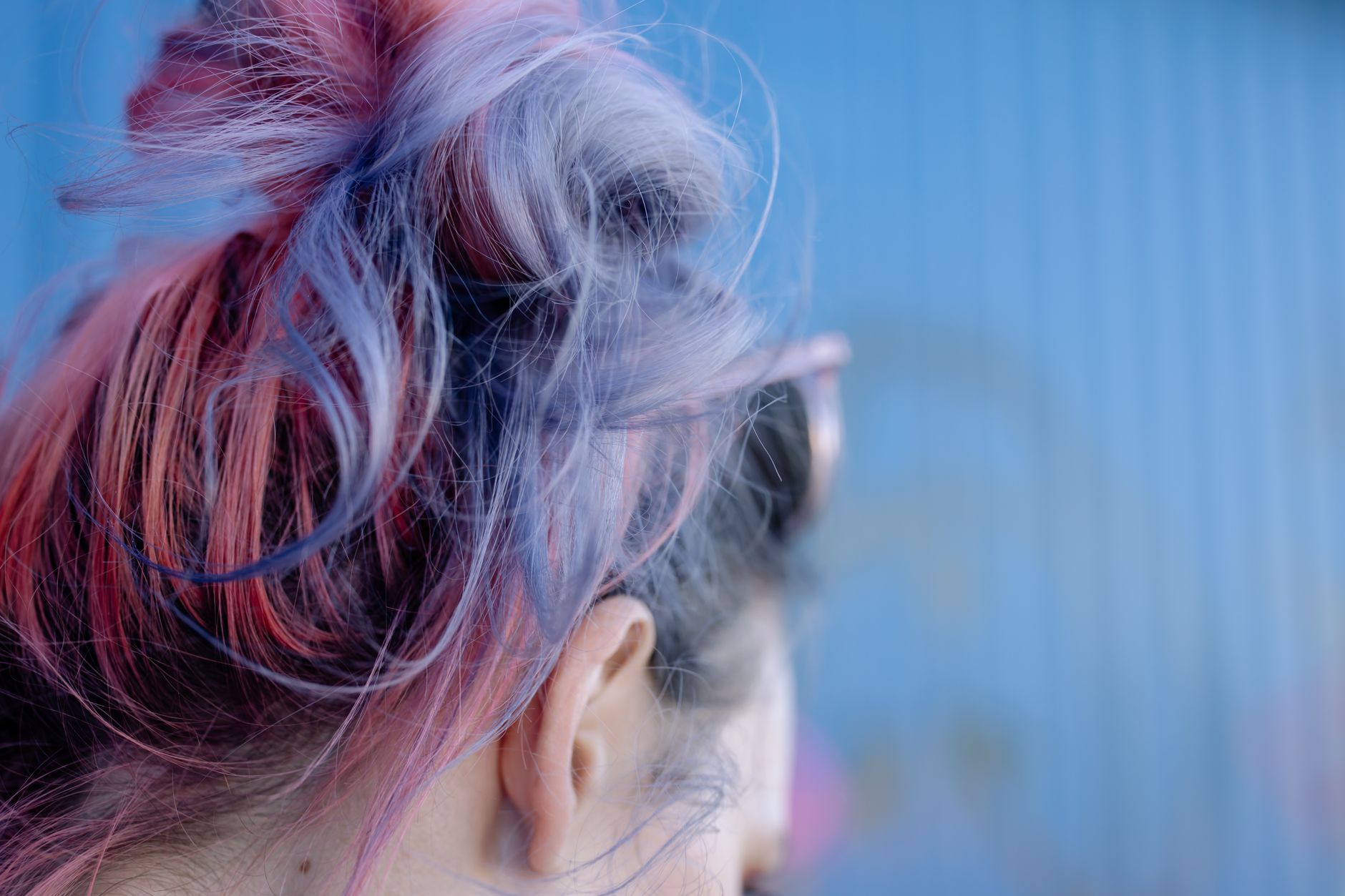 Cora Lacerda: Estilo Alt-Teen e Roxo em Alta no Street Style